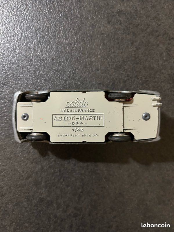 Solido Aston Martin DB4 N°111 – 1:43 – Made In France – Occasion