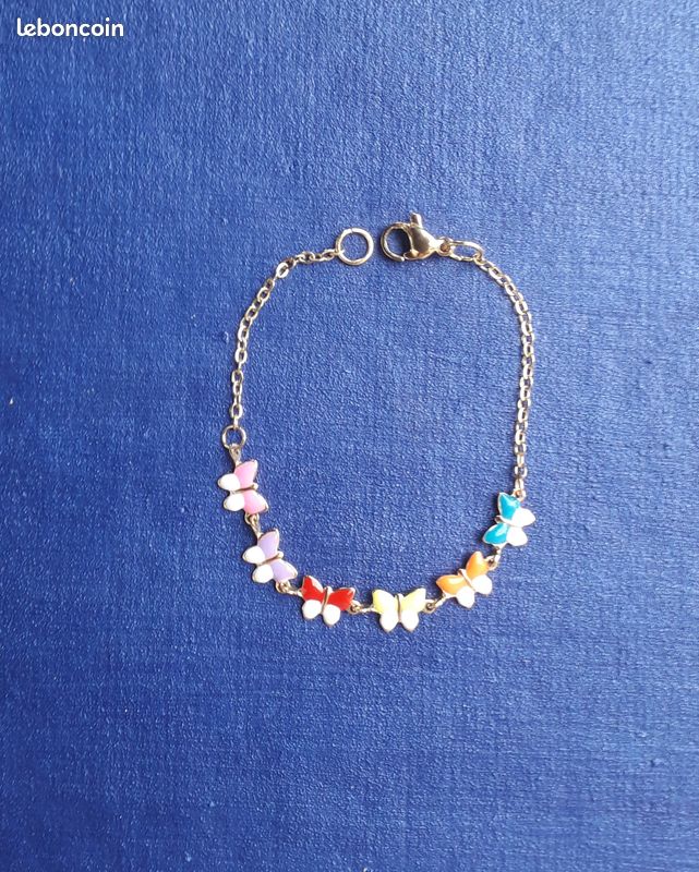 Bracelet "Papillons" en acier doré (image 2)