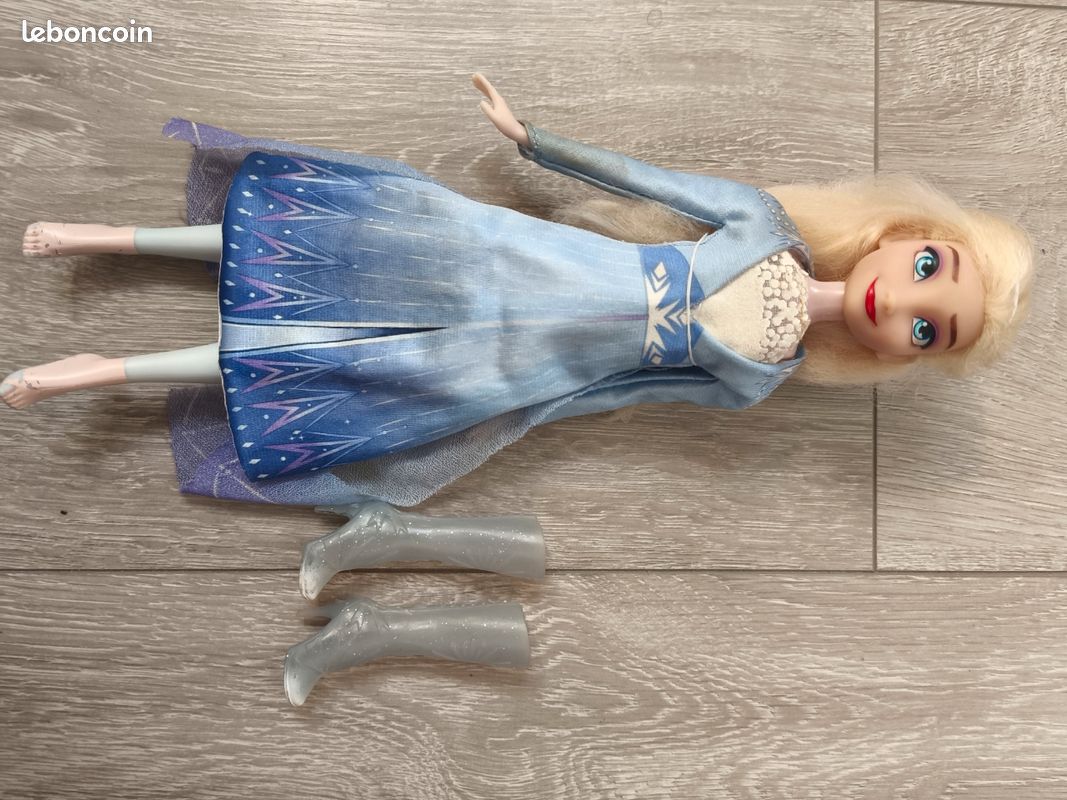 Poupée Reine des neiges 2 (image 4)