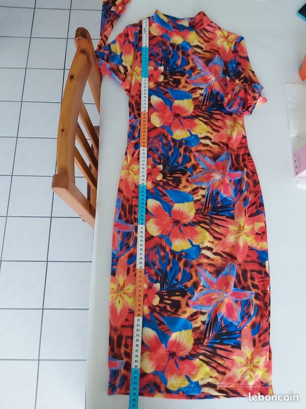 Jupe Courte Tie-dye Multicolore PrettyLittleThing Taille 8 (M) – Femme – Idéale Festival
