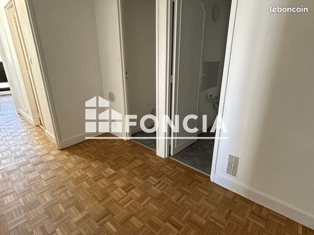 https://img.leboncoin.fr/api/v1/lbcpb1/images/87/0e/a2/870ea2c80176817b0c4e1ae4f2486b6842704e2e.jpg?rule=ad-image