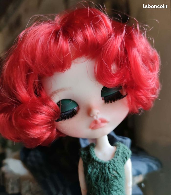 À vendre poupée blythe personnalisée signée et numerotée, nommée Leeloo (image 4)