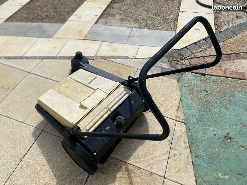 Balayeuse Karcher (image 1)