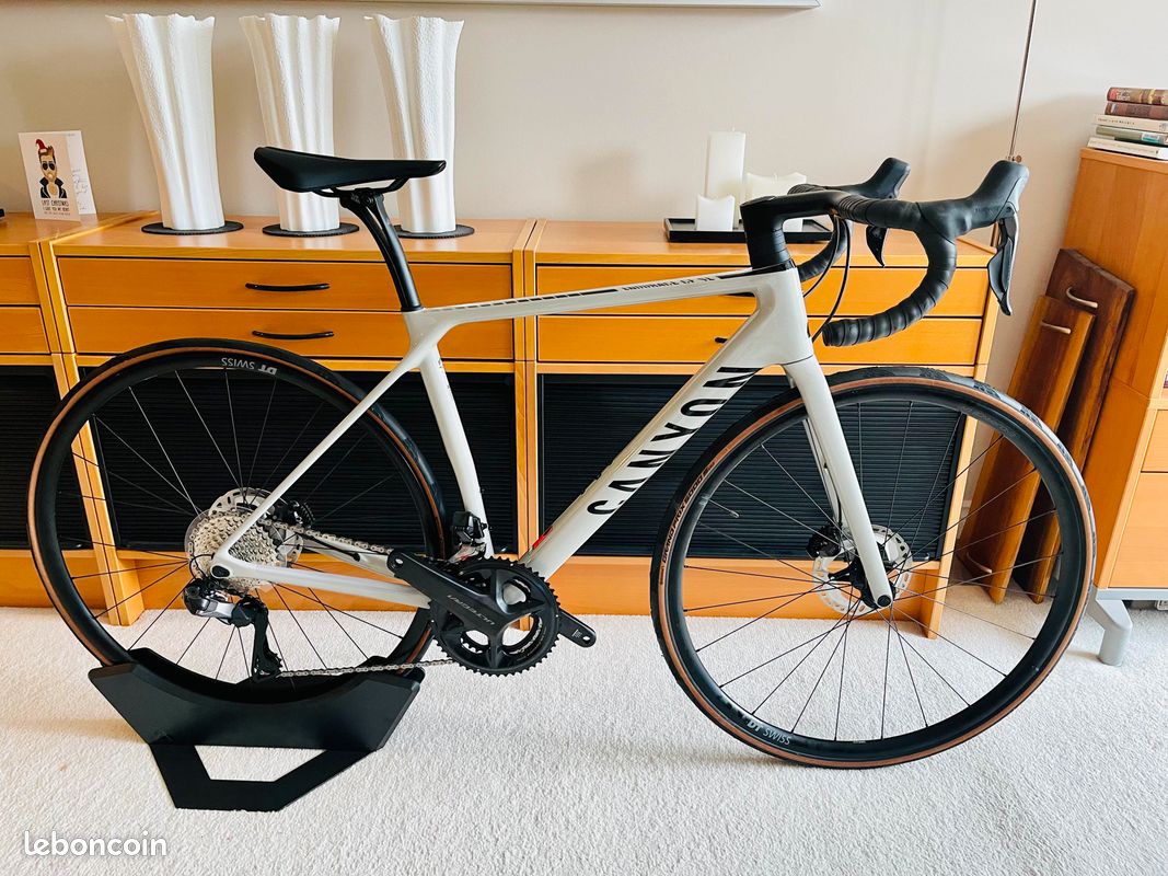 Vélo canyon endurace CF SL Di2 Vélos