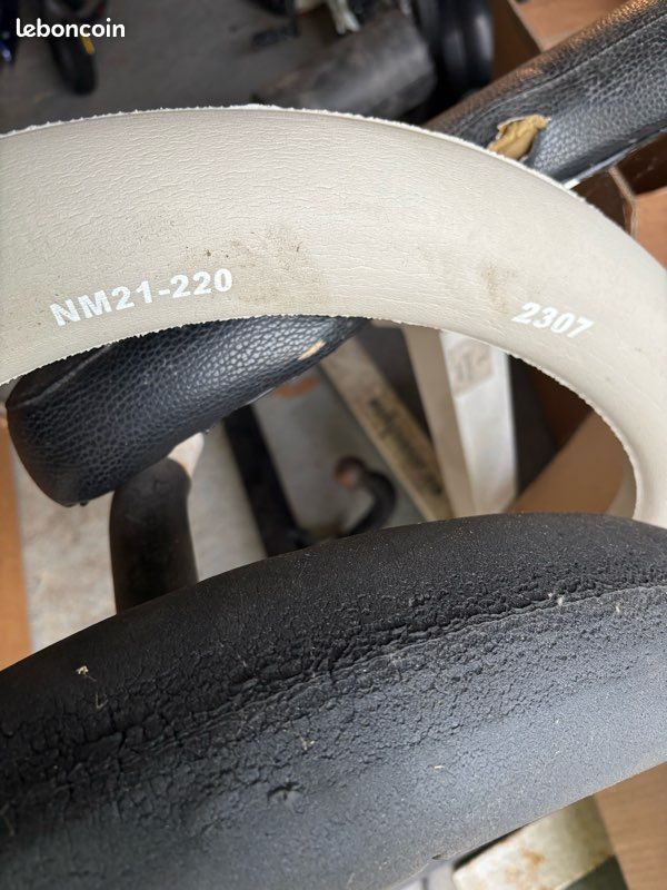 Pneu Michelin numéro 2 (image 1)