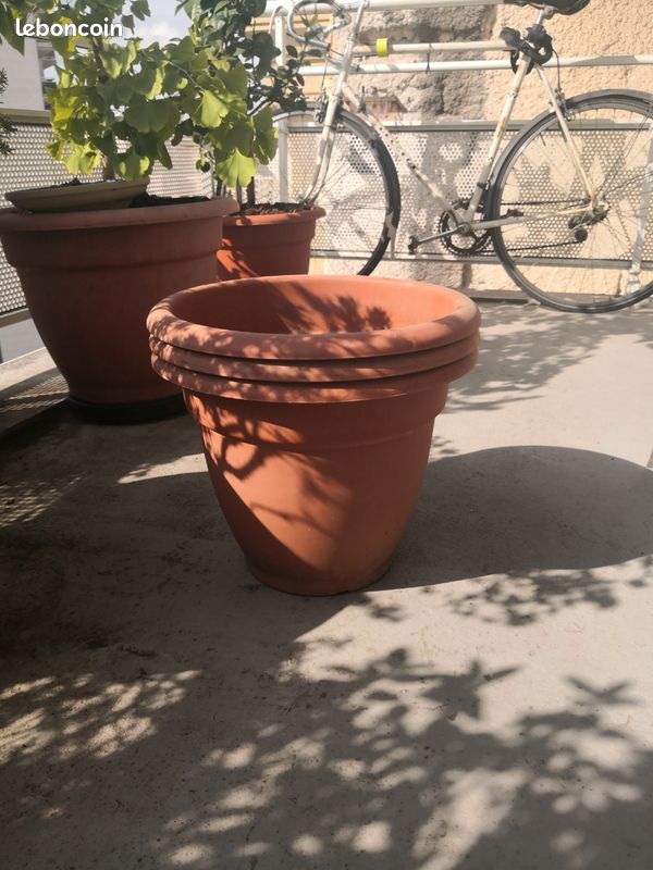 Pots de fleurs diam 39cm H31 (image 1)