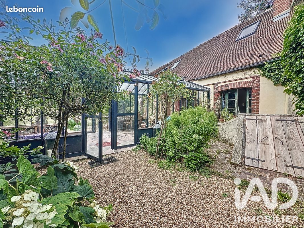 Maison 7 pièces 189 m² · à Saint-Ange-Et-Torçay · 189 m² · 315 000 €