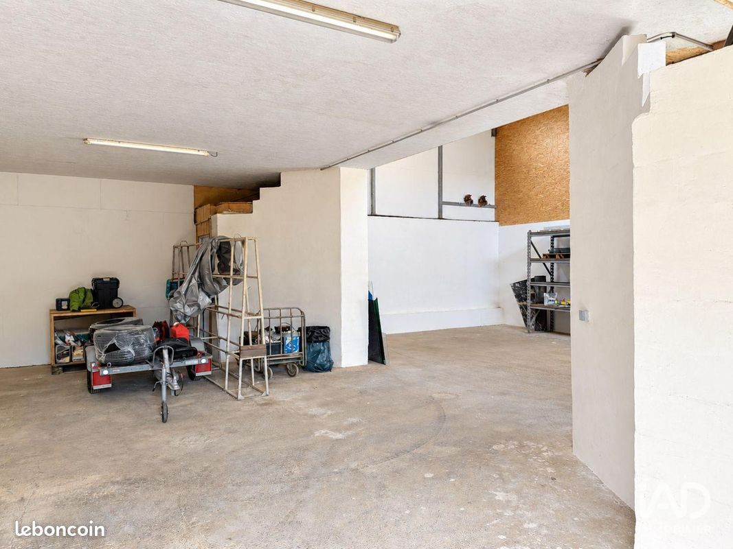 Appartement 180 m² · à Sainte-Jalle · 180 m² · 1 200 €/mois