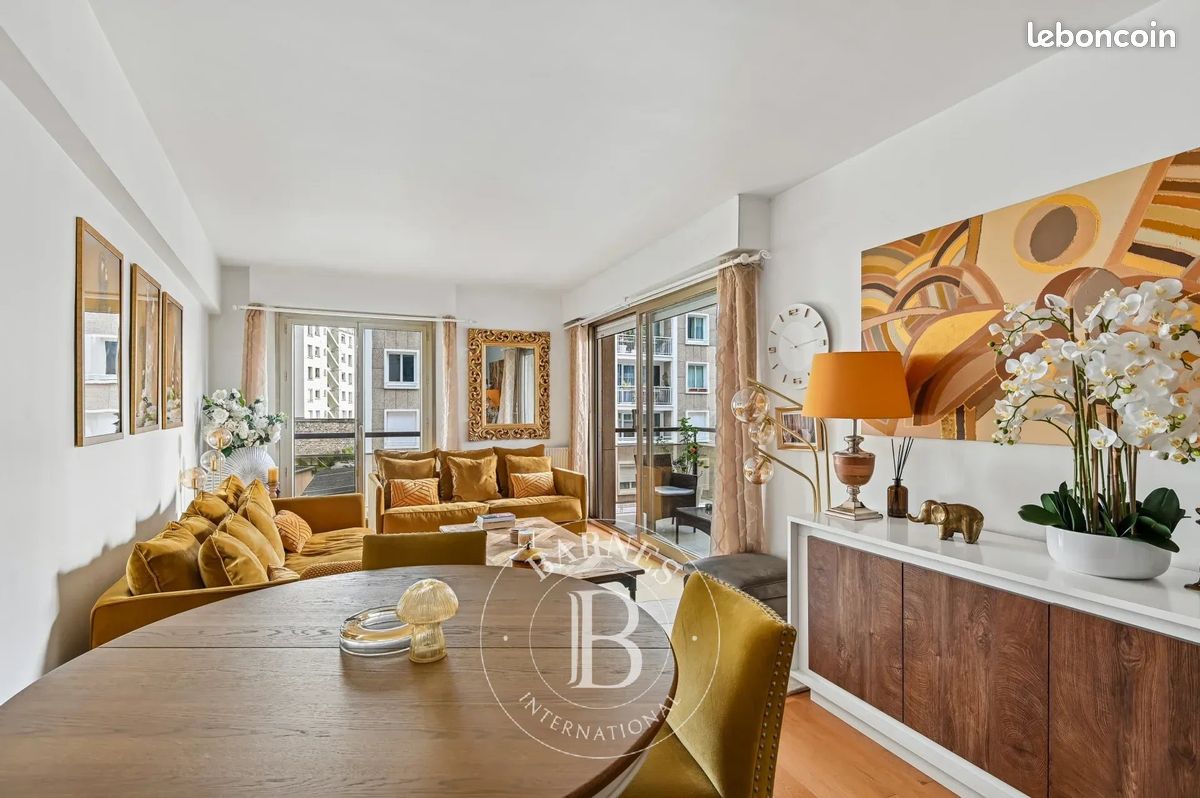 Appartement 2 pièces 54 m² · à Paris · 54 m² · 440 000 €