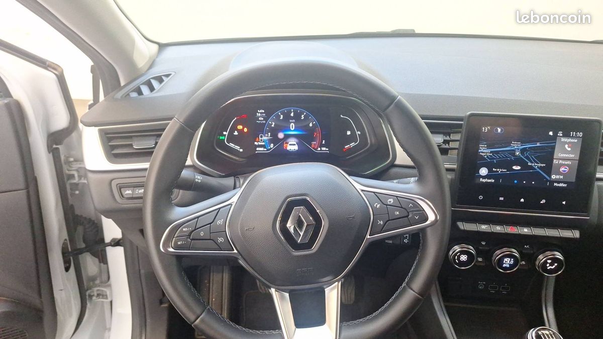 Renault captur tce 140 21 intens (image 19)