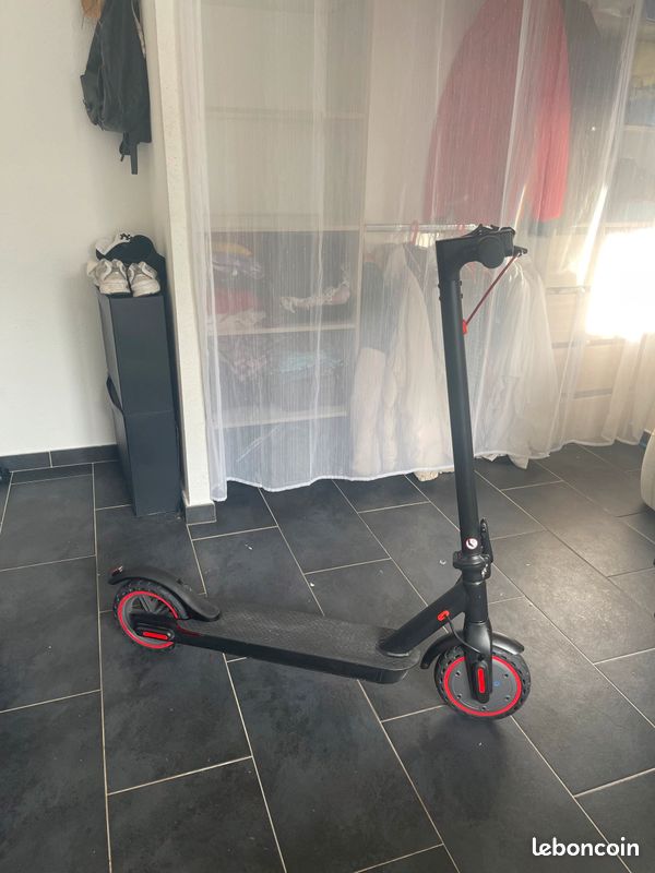 SCOOTMAX Trottinette électrique (image 2)