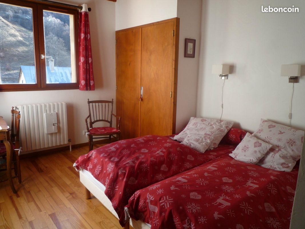 Authentique ferme savoyarde,15 à 25 couchages, été hiver proche piste de ski Valloire Savoie (image 11)