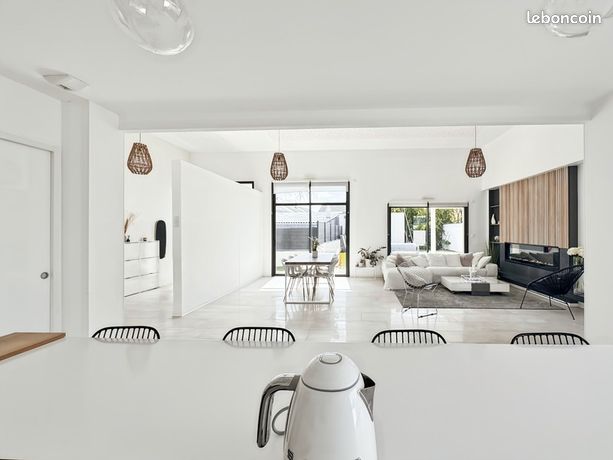 Maison 7 pièces 210 m² — 3
