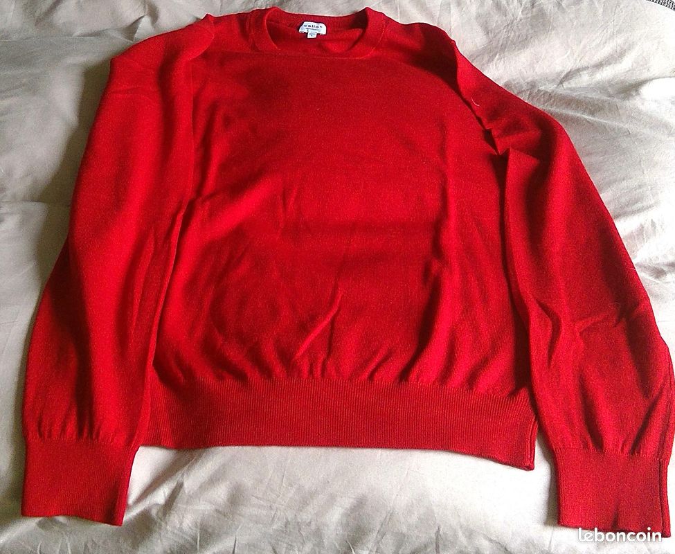 PULL ROUGE NEUF- Marque