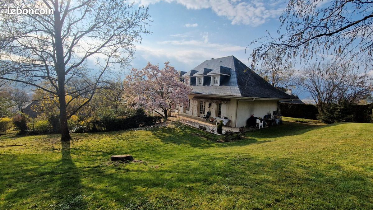 Maison 8 pièces 200 m² · à Chambéry · 200 m² · 500 000 €