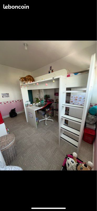 Lit mezzanine (image 8)