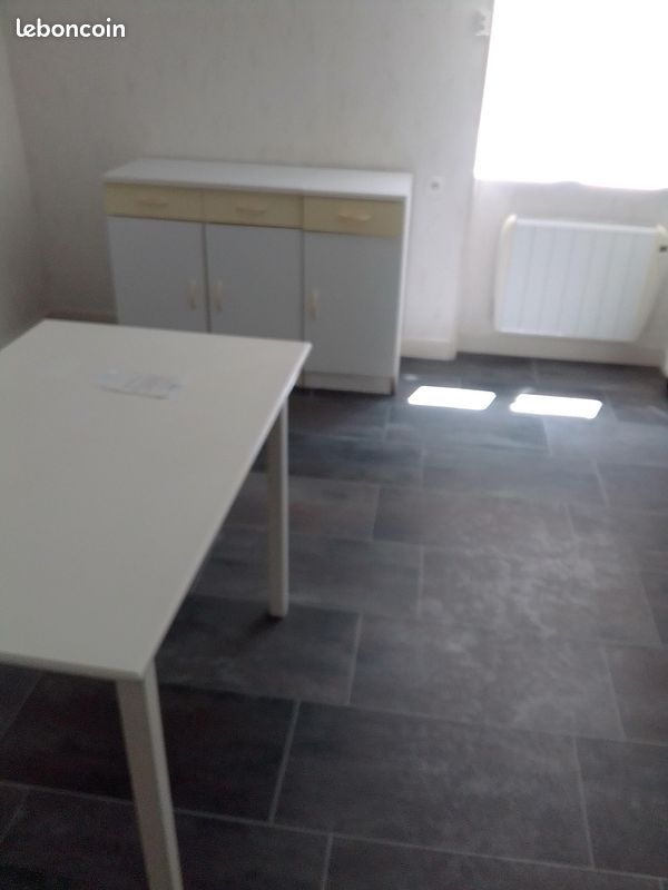Appartement 2 pièces 34 m² · à Le Creusot · 33,7 m² · 320 €