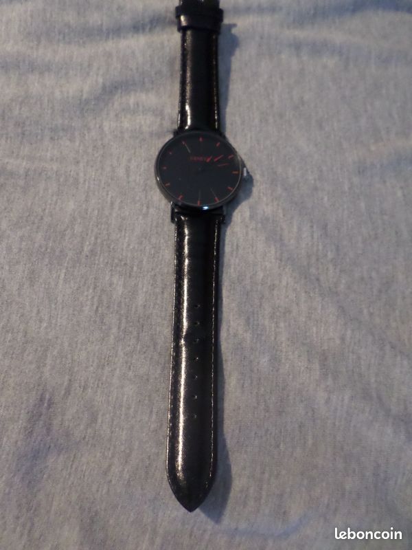 Aiguille GMT noir et rouge Vintage