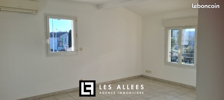 https://img.leboncoin.fr/api/v1/lbcpb1/images/87/25/f9/8725f979b1e7b74de0d7e4db2714167a396339b1.jpg?rule=ad-image