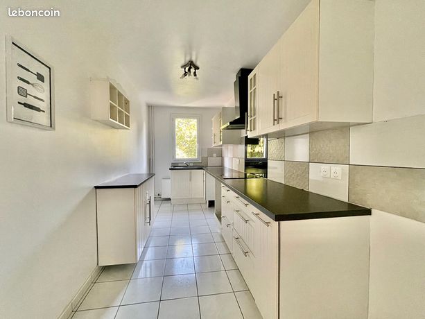 Appartement a louer savigny-le-temple - 3 pièce(s) - 69 m2 - Surfyn