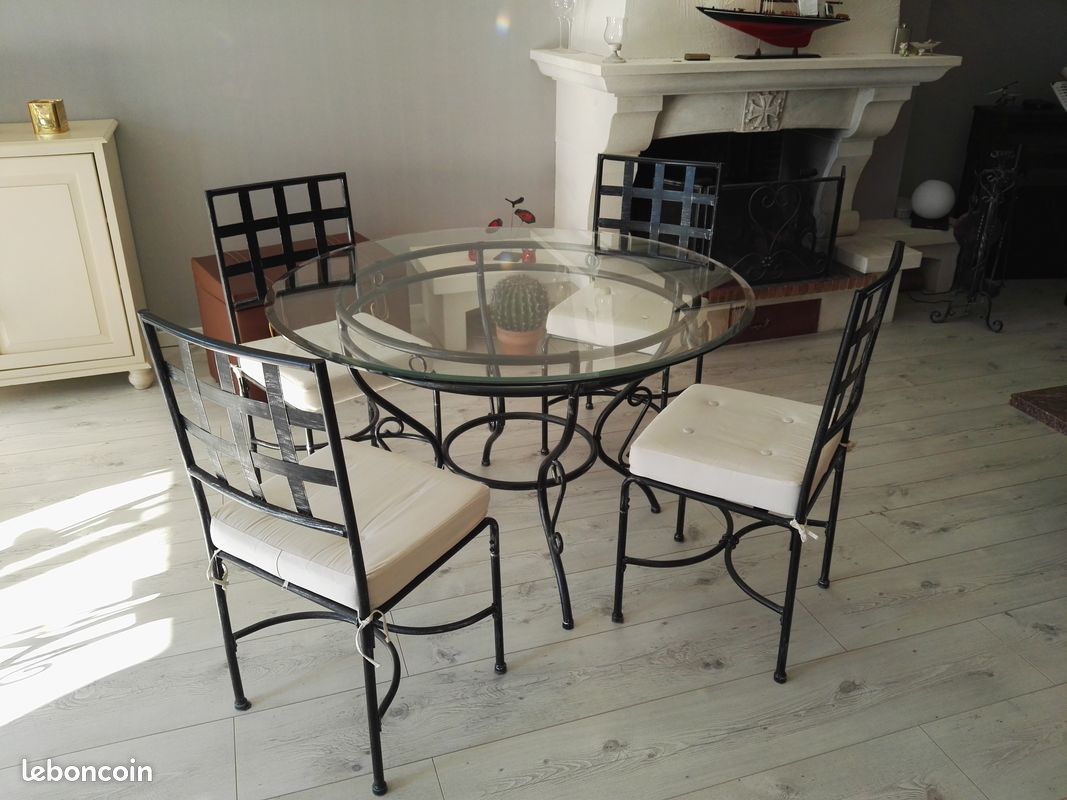 Table (image 1)