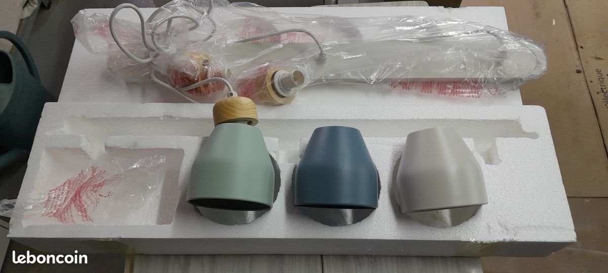 Suspension luminaire 3 globes (image 1)