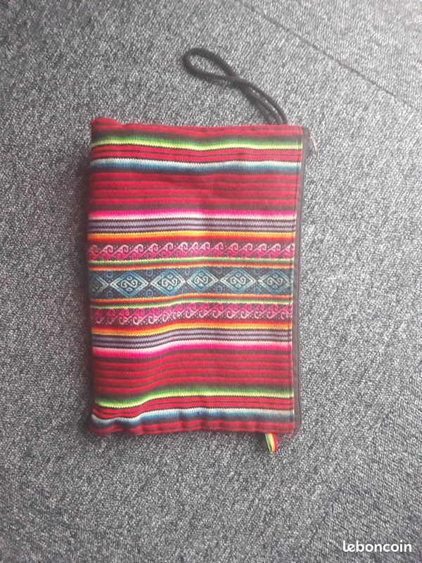 Pochette ethnique (image 1)