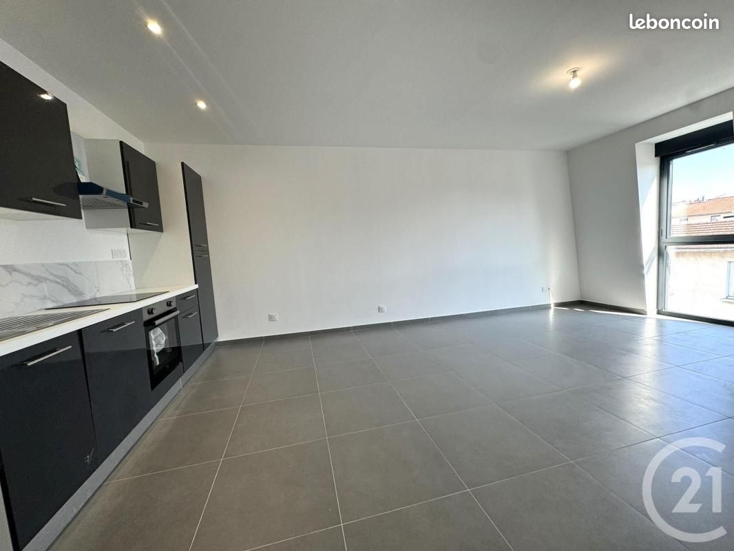 Appartement 2 pièces 43 m² · à Saint-Fons · 43 m² · 661 €/mois
