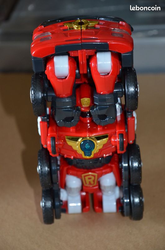 Robot transformable camion pompier (image 3)