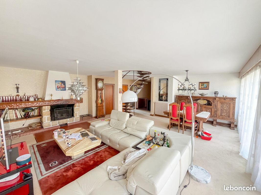 Maison 7 pièces 225 m² · à Clermont-Ferrand · 225 m² · 375 000 €