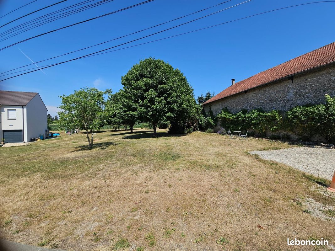 Terrain 1056 m² · à Provins · 1 056 m² · 107 000 €