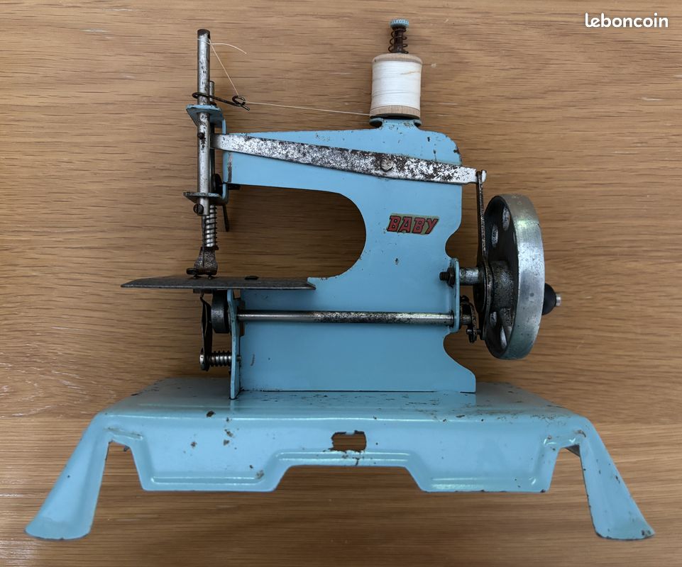 Petite Machine à Coudre Ancienne Pour Enfant, Jouet Vintage