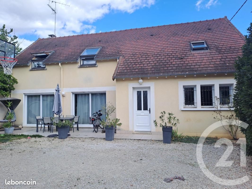 Maison 5 pièces 140 m² · à Auxerre · 140 m² · 1 100 €/mois