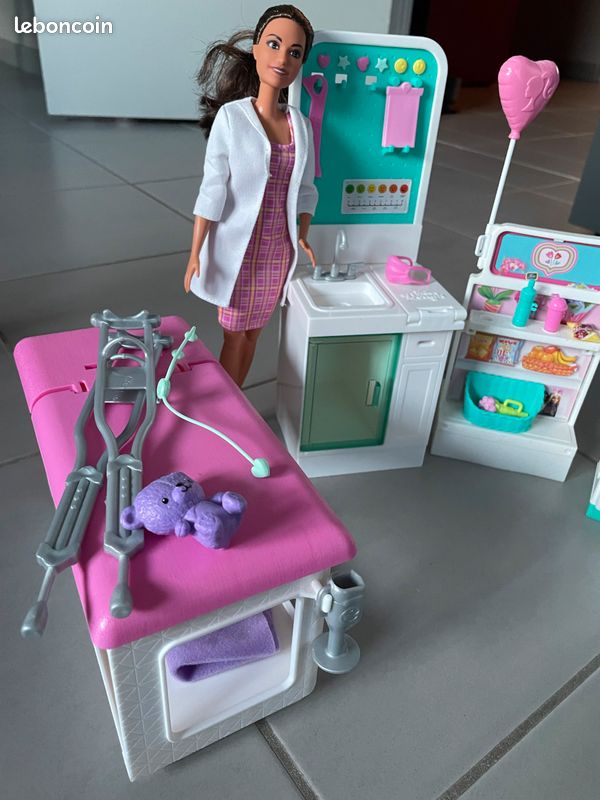 Barbie médecin et son cabinet médical (image 3)
