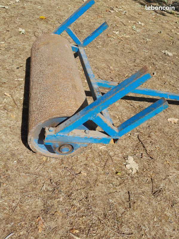 Rouleau à gazon en acier (image 1)