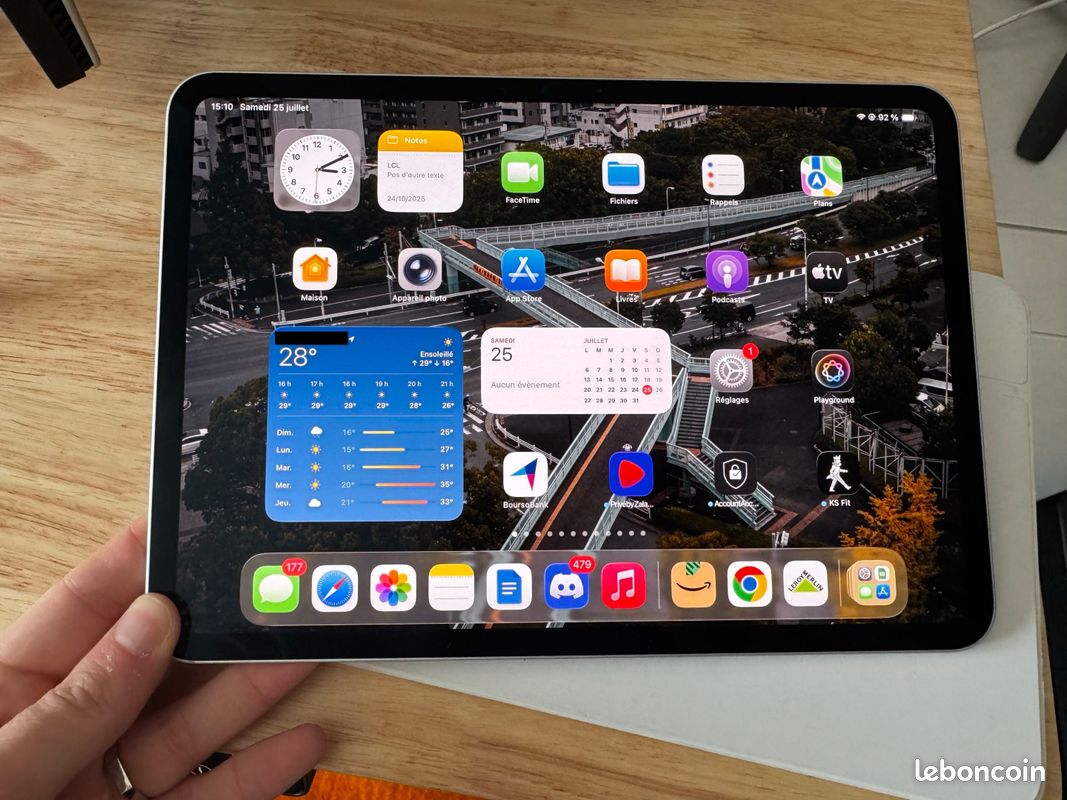IPad Pro 11" M4 (256 Go) Silver + Magic Keyboard Blanc + Facture (encore sous garantie) (image 2)