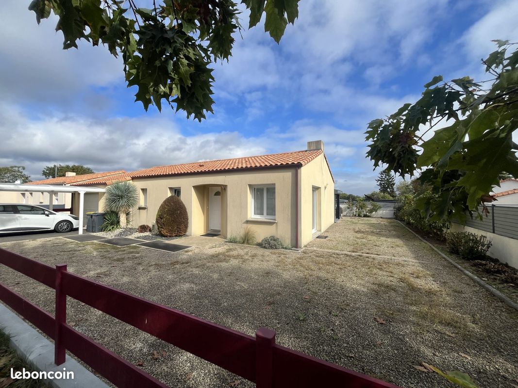 Maison 3 pièces 103 m² · à Montbert · 103 m² · 945 €/mois