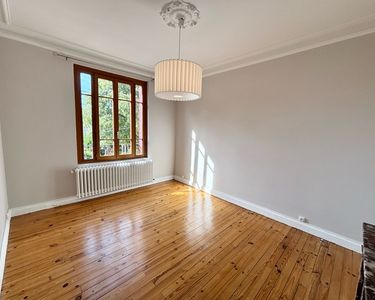 Paisible et Séduisante Maison avec Jardin