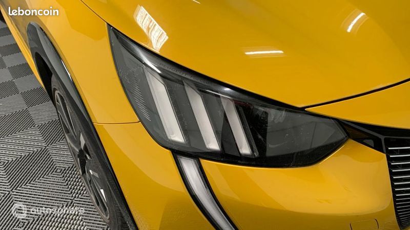 Peugeot 208 1.2 PureTech 100ch S&S GT Line 118g (image 17)