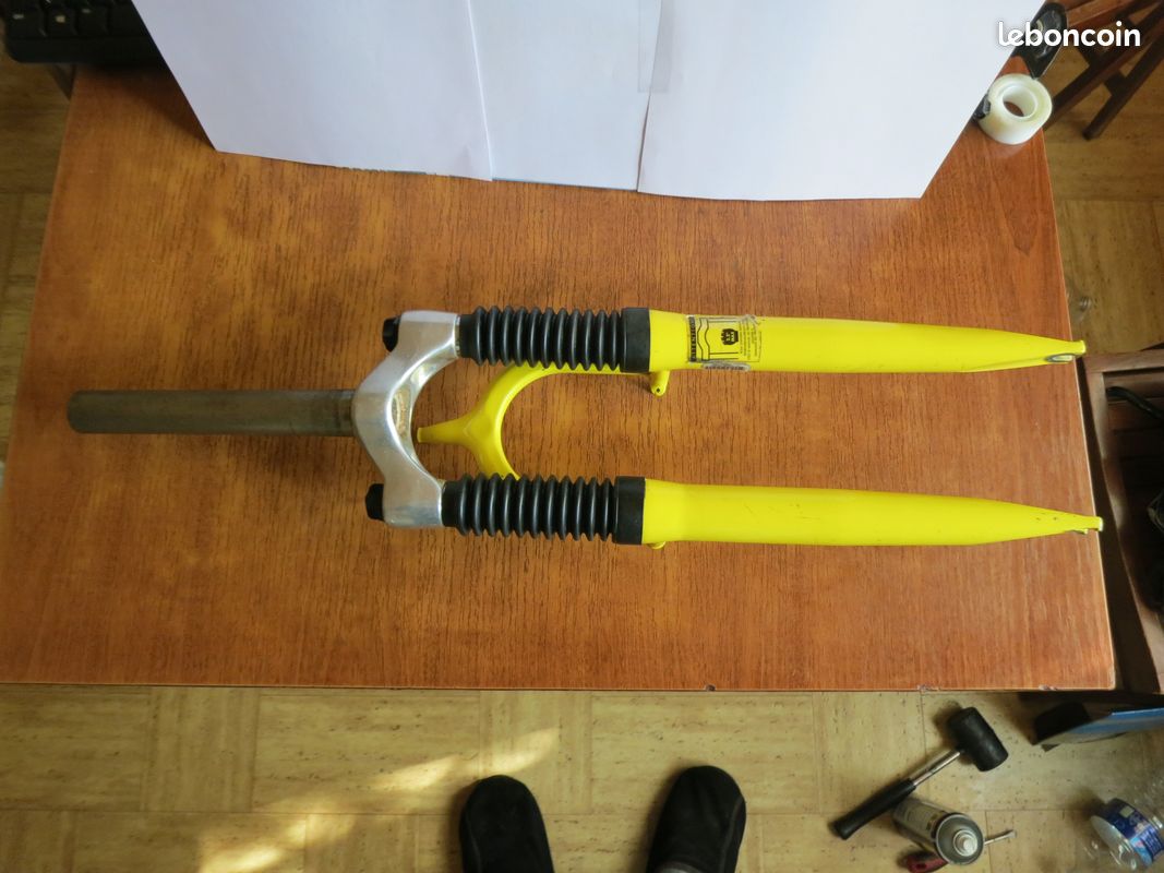 Fourche Rockshox Quadra 21R Vintage 26 Pouces – à Retaper Ou Pièces