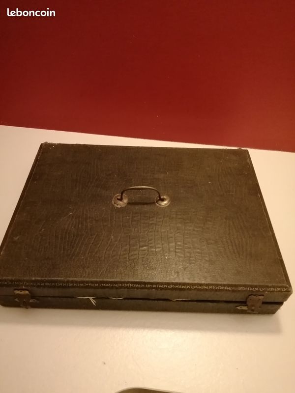 Ménagère (image 1)