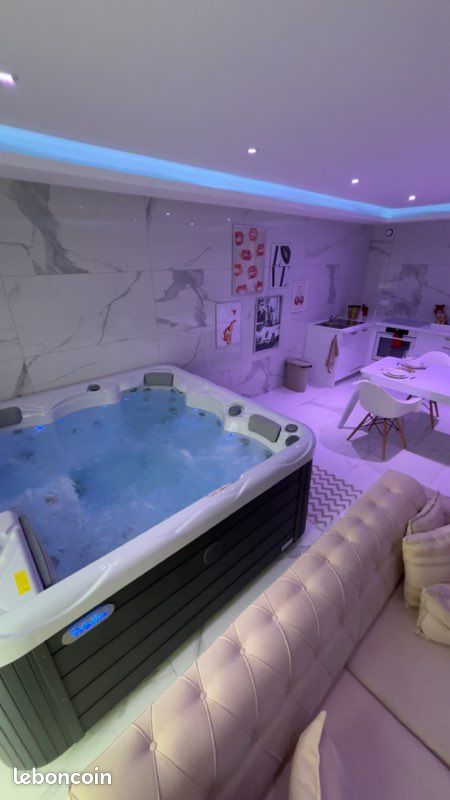 Love room Balnéo/Jacuzzi Escapade nature (image 17)