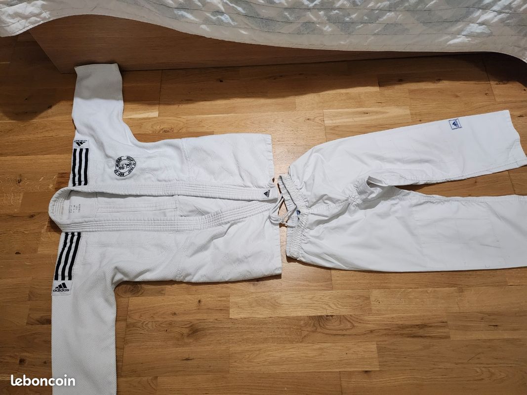 Ensemble kimono judo (image 1)