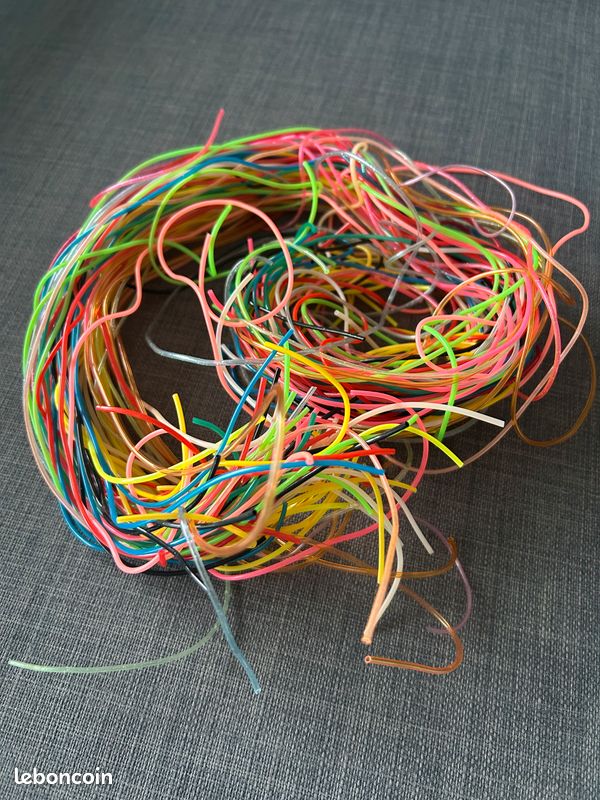 Lot de 80 fils de scoubidous multicolores (image 1)