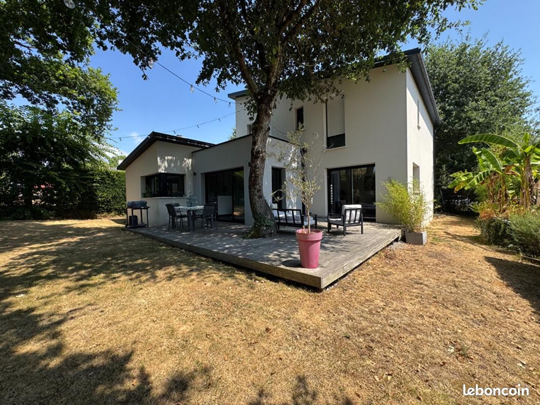 Maison 9 pièces 177 m² · à Pornichet · 177 m² · 799 000 €