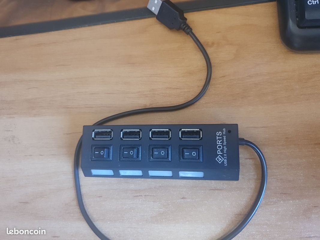 Petit HUB 4 ports (image 1)
