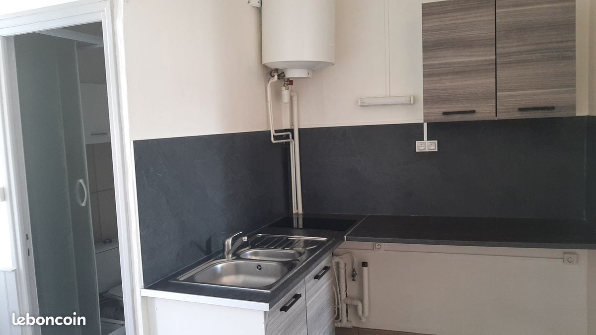 Appartement 3 pièces 39 m² · à Roanne · 39 m² · 370 €/mois