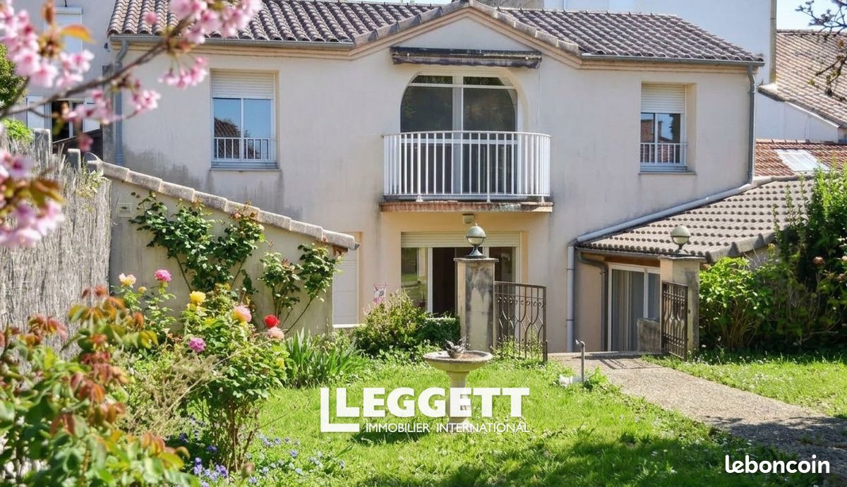 Maison 15 pièces 420 m² · à Tonneins · 420 m² · 152 600 €