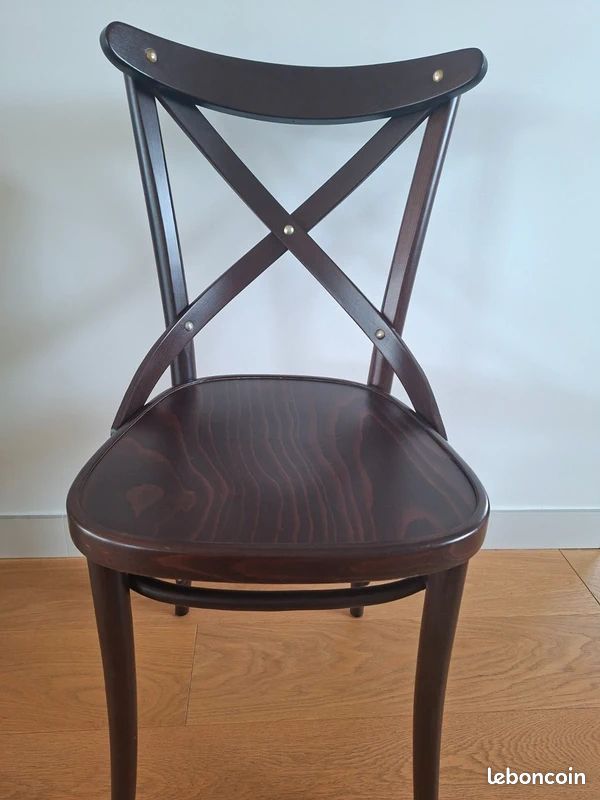 Chaises style "bistrot en bois courbé en bois massif noyer" (image 1)