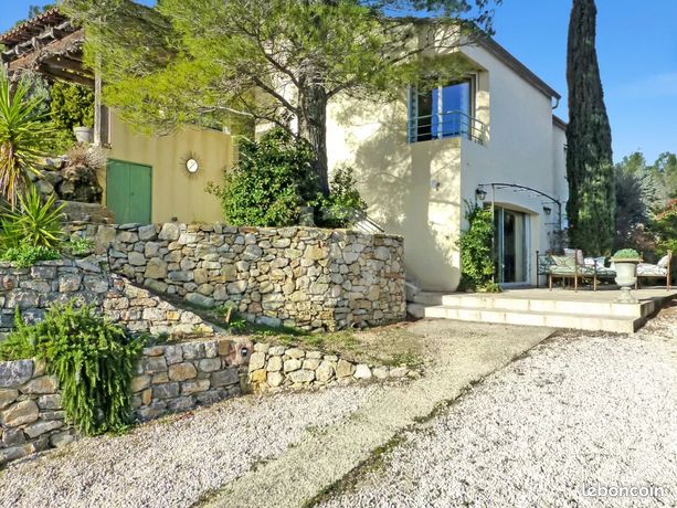 Propriété 7 pièces 161 m²